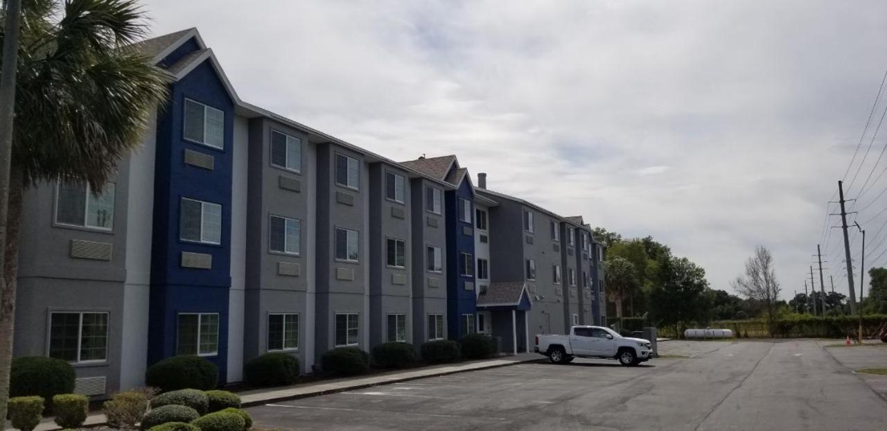 Microtel Inn & Suites By Wyndham Bushnell  Kültér fotó
