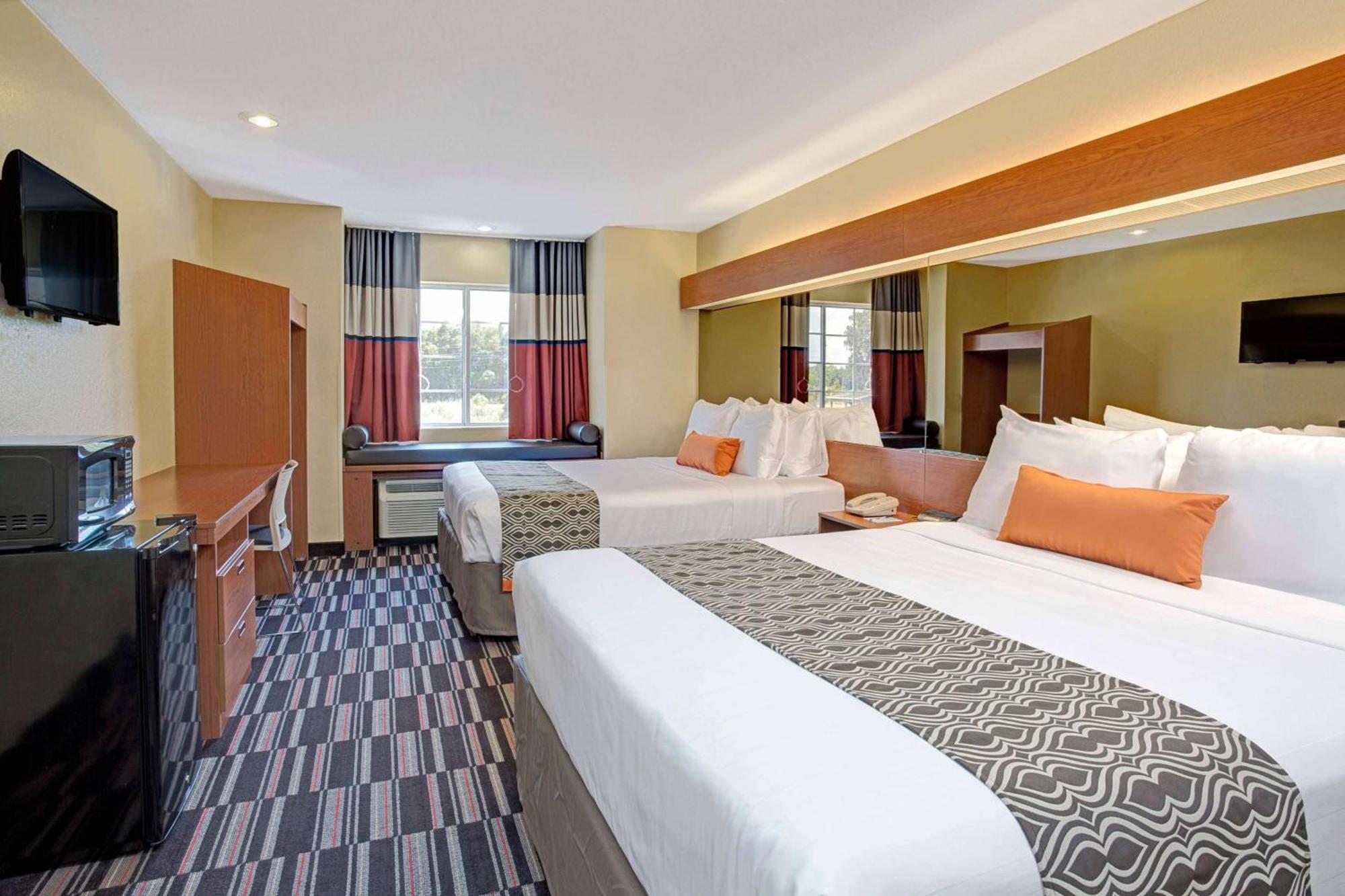 Microtel Inn & Suites By Wyndham Bushnell  Kültér fotó